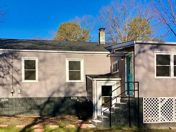 3rd image of 105 N Ivy Ave