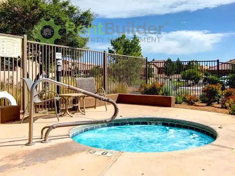 1027 Desert Willow Ct — Photo 29