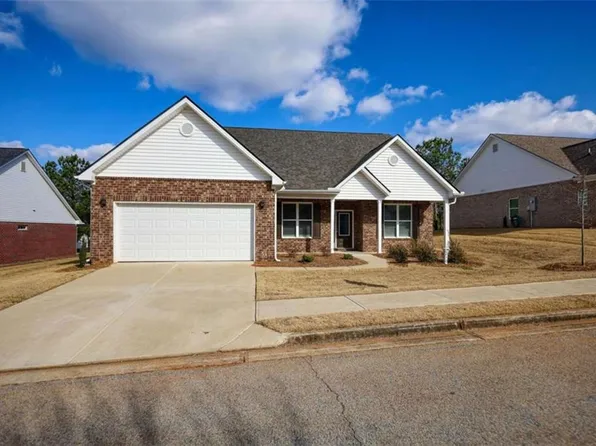 210 Park Place Trl, Social Circle, GA 30025