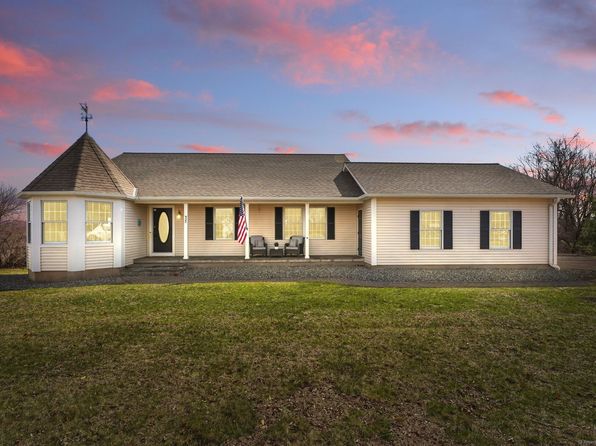 922 Hill St, Suffield, CT 06078