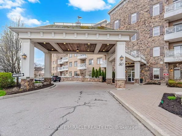80 Burns Blvd #425, King, ON L7B 0B3