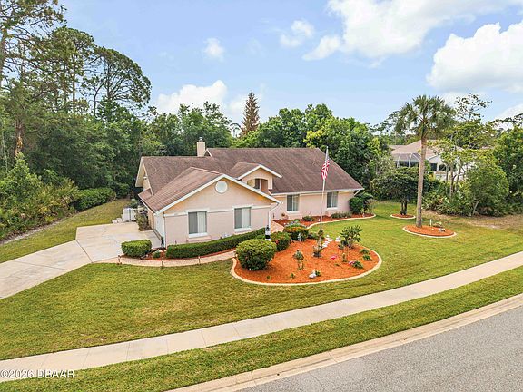 3rd image of 107 Muirfield Dr