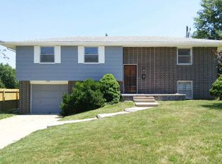 1512 S 5th Ave, Beatrice, NE 68310