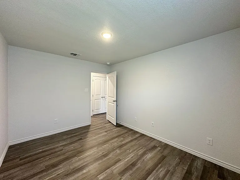 117A Dolphin Dr — Photo 19