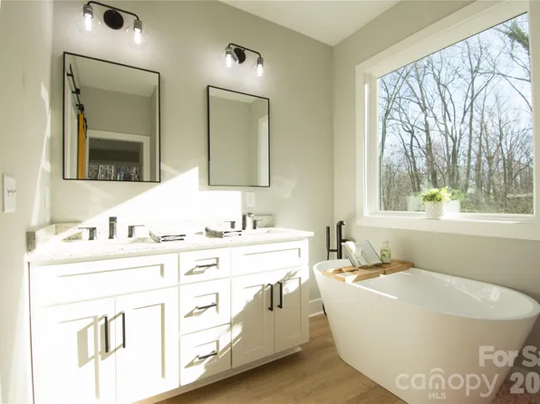 472 Oak Rd, Norwood, NC 28128
