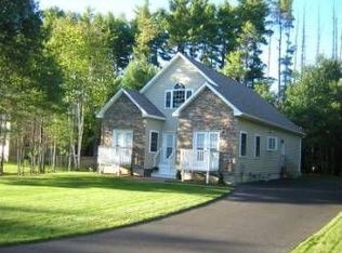 39 James St, Warrensburg, NY 12885