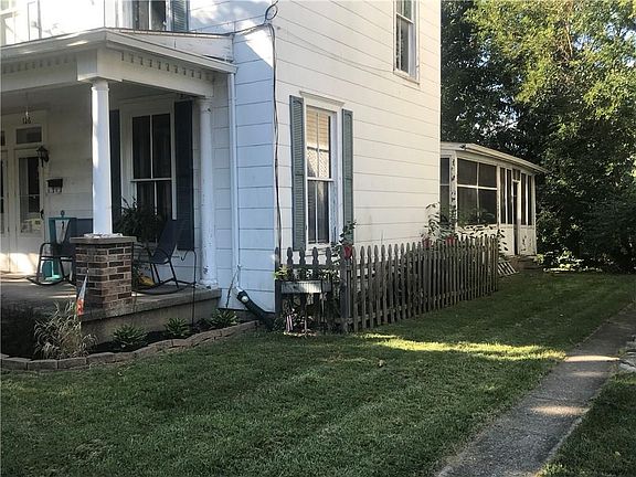 3rd image of 126 W Reynolds St