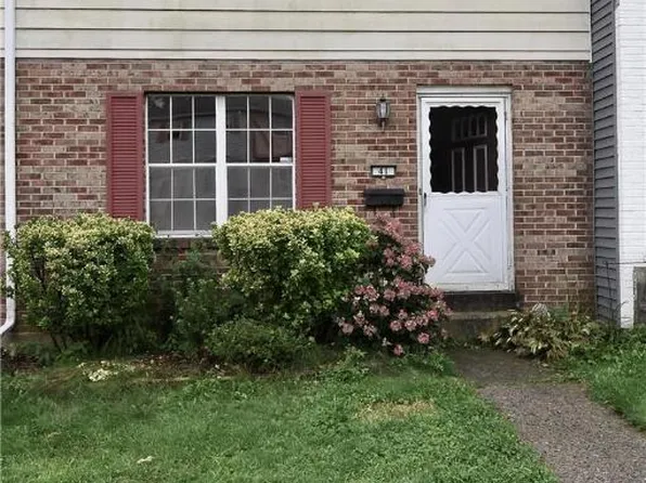 41 Madison Ln, Whitehall, PA 18052