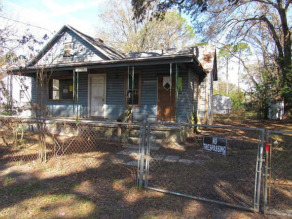 2nd image of 2641 Broadway Ave