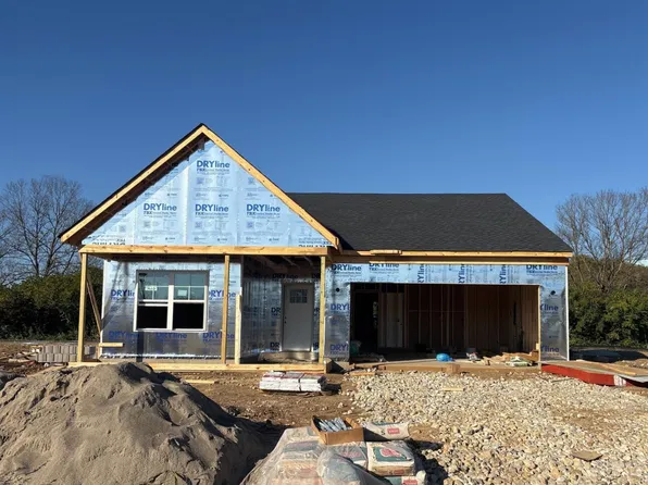 739 W Arlington Dr, Trenton, OH 45067