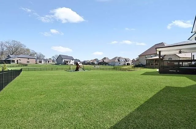 1543 Amblewood Way — Photo 41