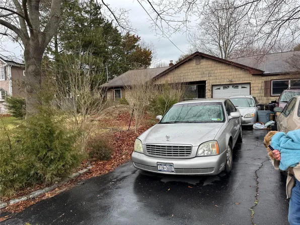 1515 Lincoln Avenue, Bohemia, NY 11716