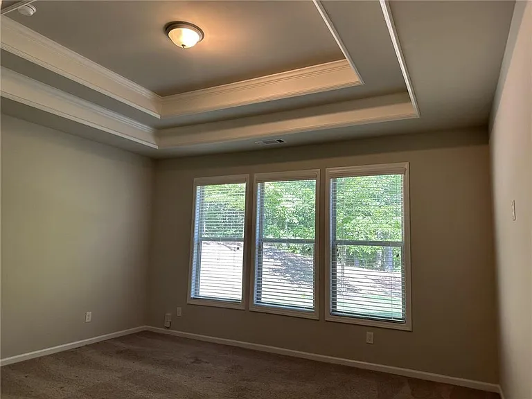 2439 Ivy Meadow Ln — Photo 3