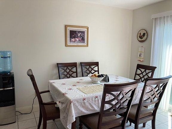 Eat In Kitchen