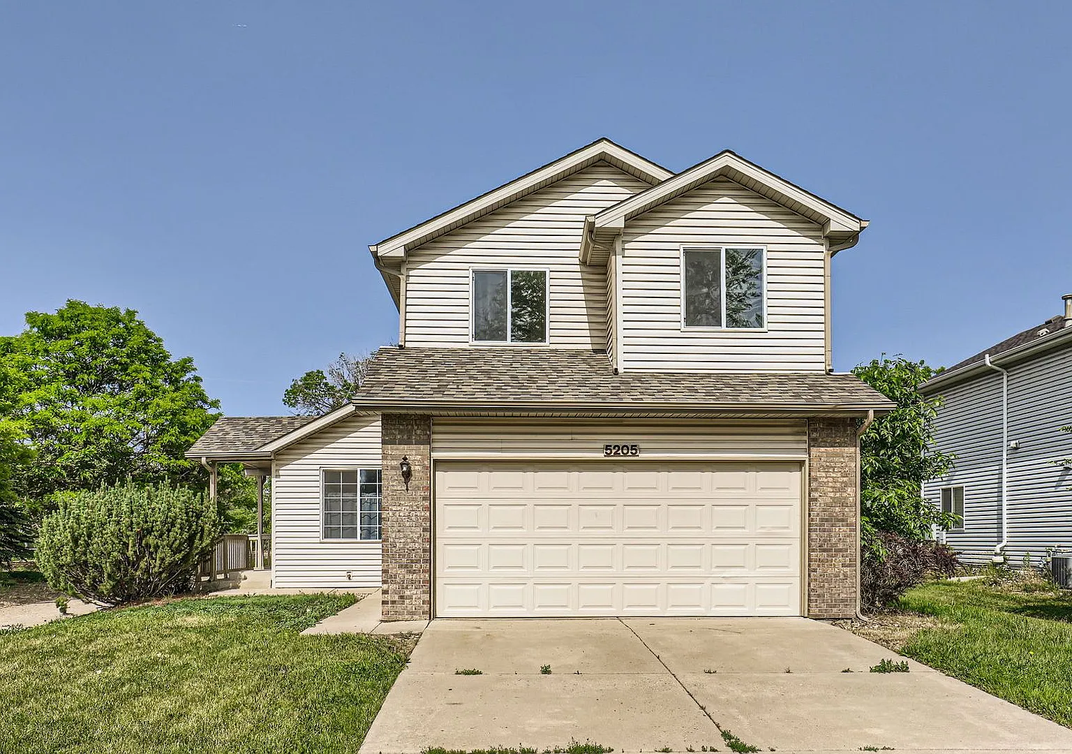 Beautifully Remodeled 3-Bedroom Duplex in Arvada — Photo 1