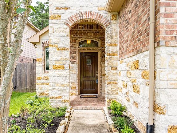 3rd image of 106 Deerfield Meadow Dr