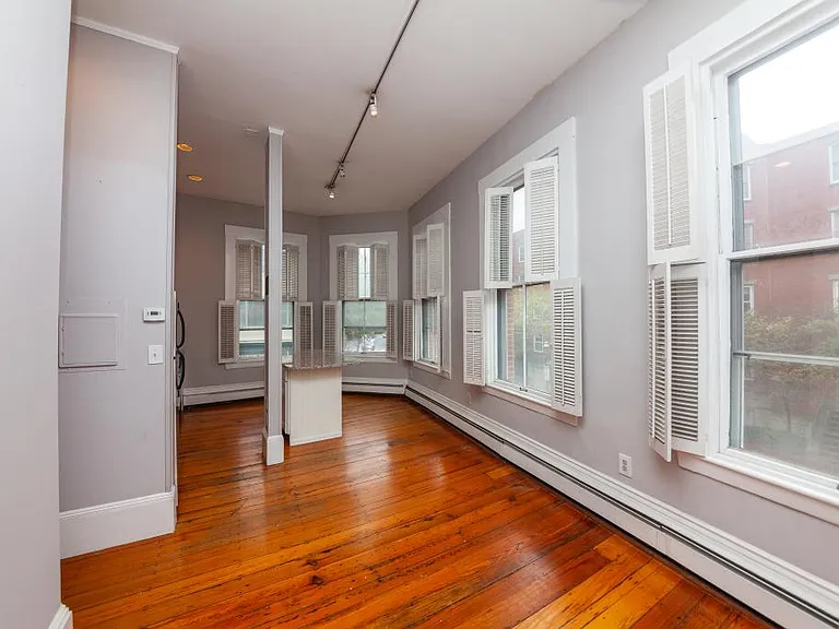 73 Main St #7 — Photo 4