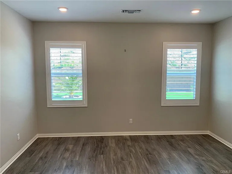 27450 Tyrrhenian Dr — Photo 9