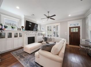1107 E 23rd St, Houston, TX 77009