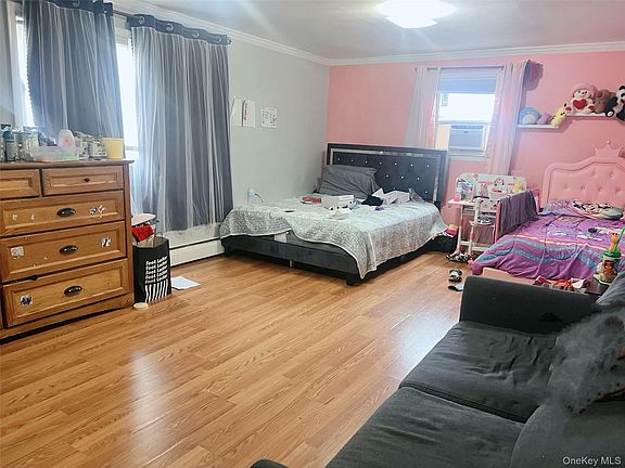 4th image of 312 E Columbia Street