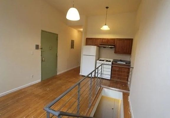 2nd image of 171 E 115th St #1A