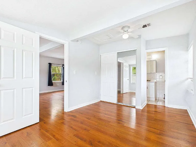 5001 Rena St — Photo 11