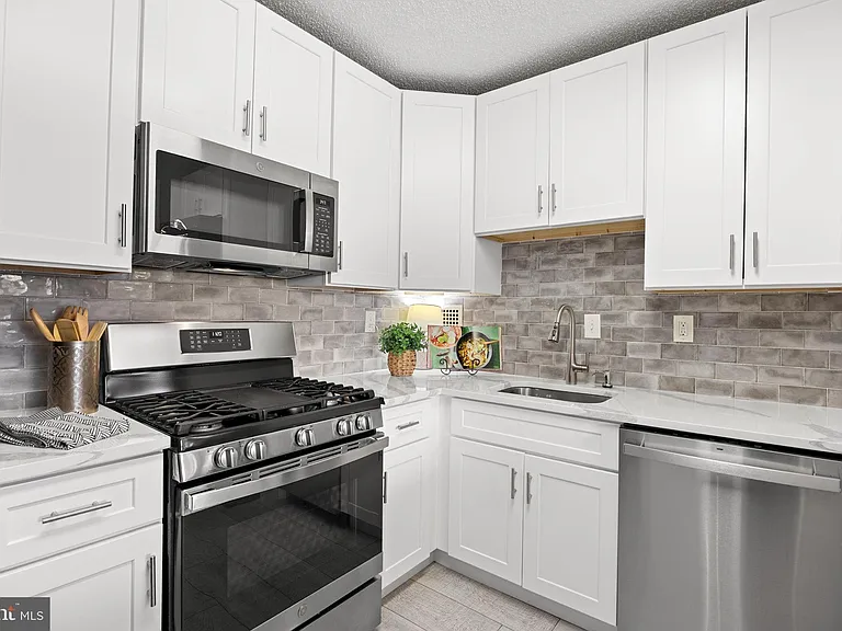 3701 S George Mason Dr #2518N — Photo 6