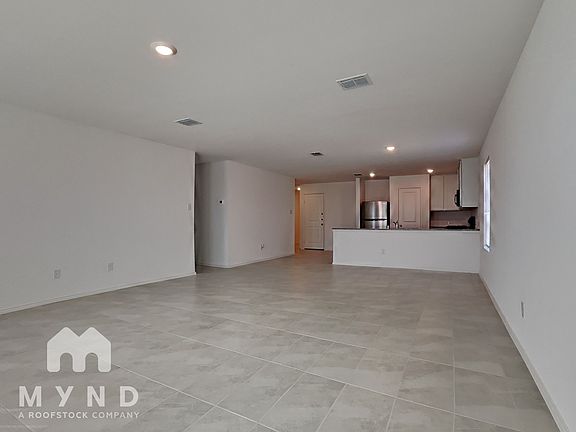 3rd image of 1824 Lotus St