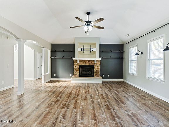 4th image of 903 Stagecoach Drive