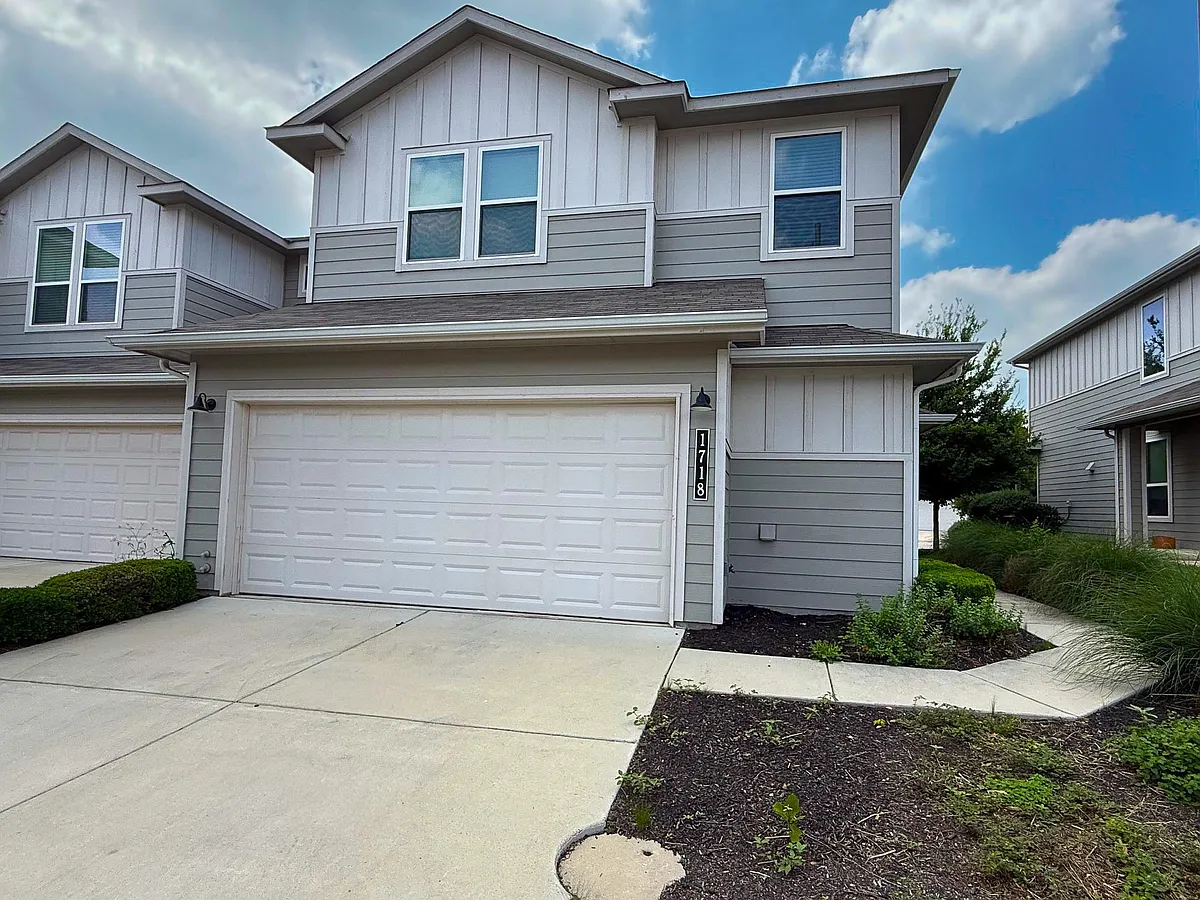 Building Photo - 1718 Roseburg Dr #83