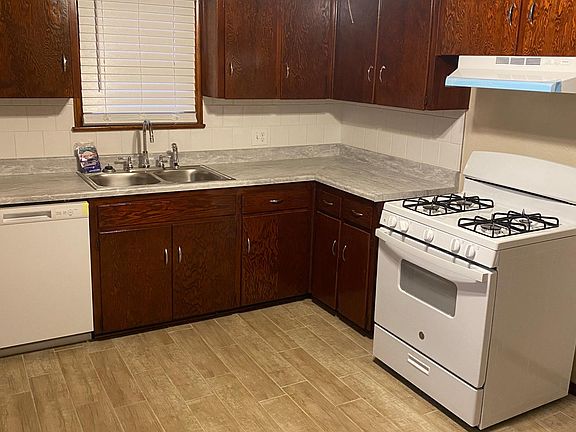 2nd image of 404 Draper Dr