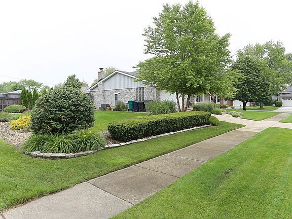 3rd image of 8524 W 145th Pl