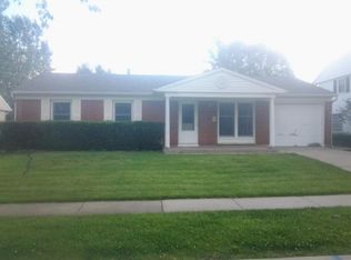 801 E Streamwood Blvd, Streamwood, IL 60107