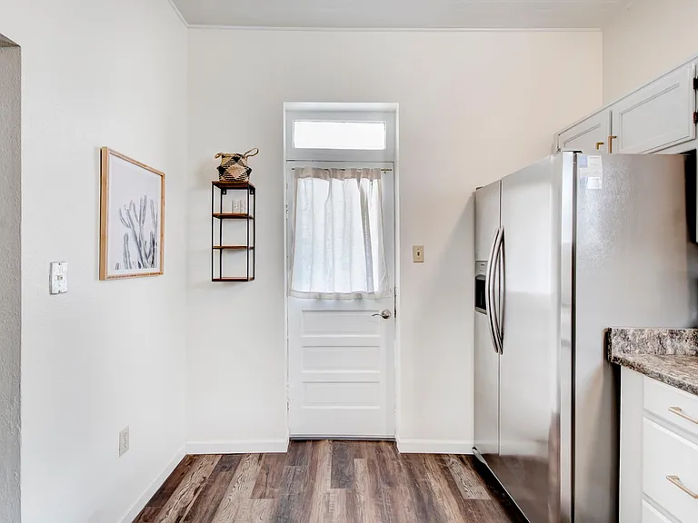 423 Pacific Ave SW — Photo 4