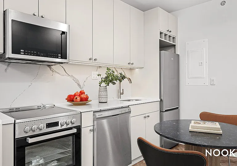 706 Ocean Pkwy #5C — Photo 4