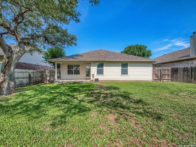 25614 Texas Ash — Photo 25