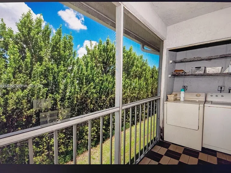 430 NE 210th Circle Ter #3-201 — Photo 2