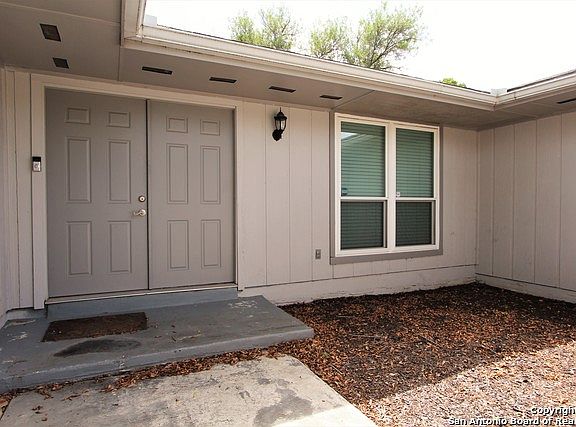 4th image of 5210 Castle Way