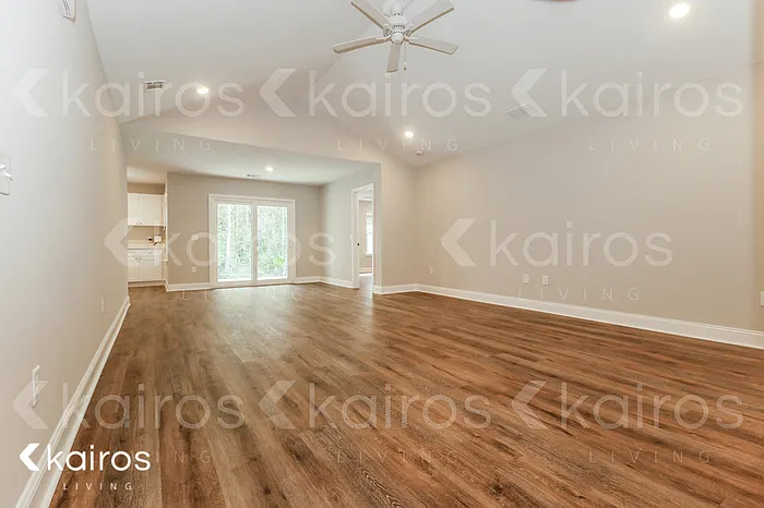153 Cottage Grove Rd — Photo 7