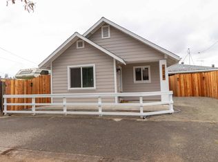 62 N Woodworth Ave #B, Clovis, CA 93612