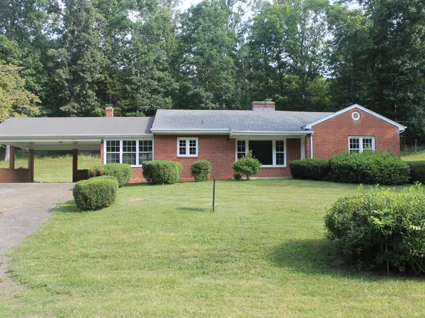 555 N Dry Well Rd, Natural Bridge, VA 24578