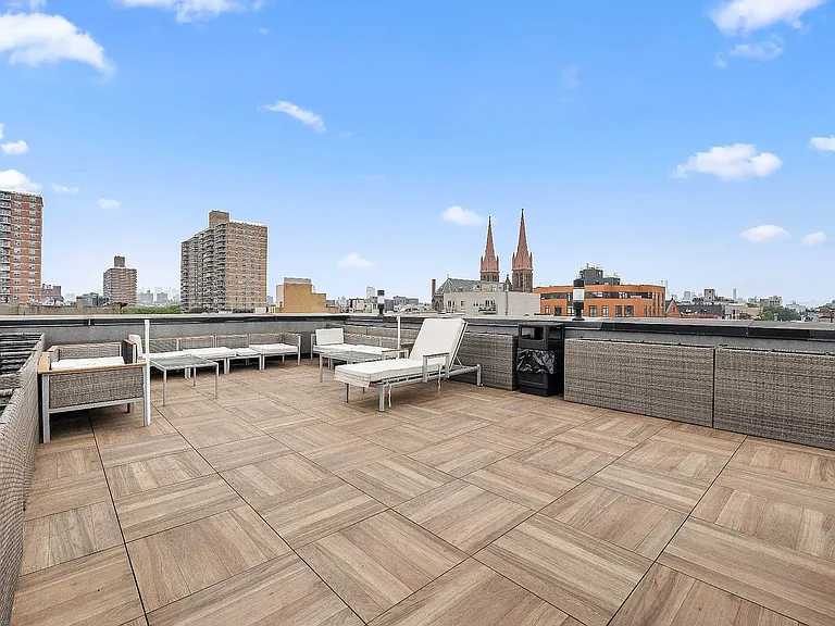 152 Boerum St #3C — Photo 11