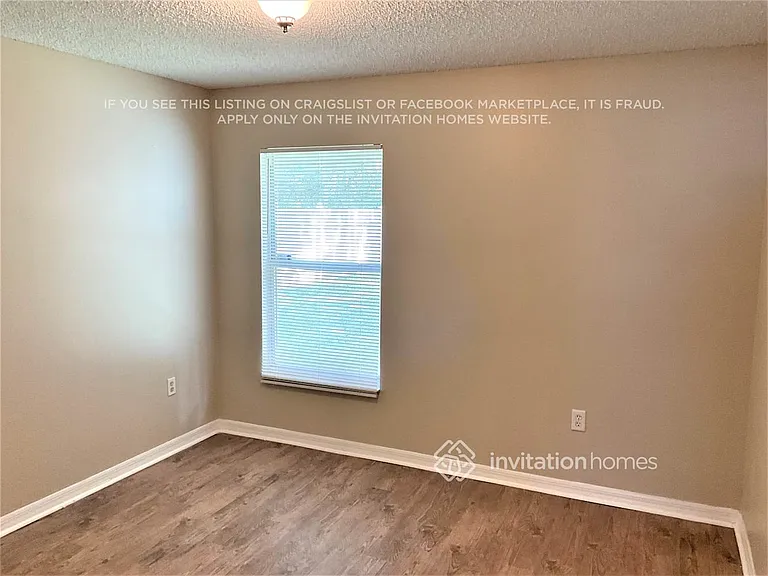 317 Clermont Dr — Photo 9