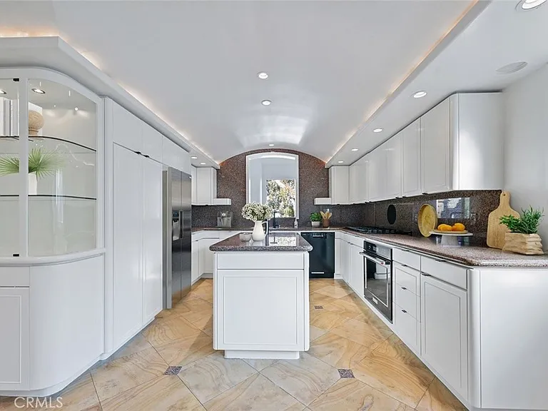 411 Goldenrod Ave #B — Photo 4