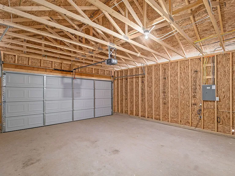2327 Shadycroft Dr — Photo 19