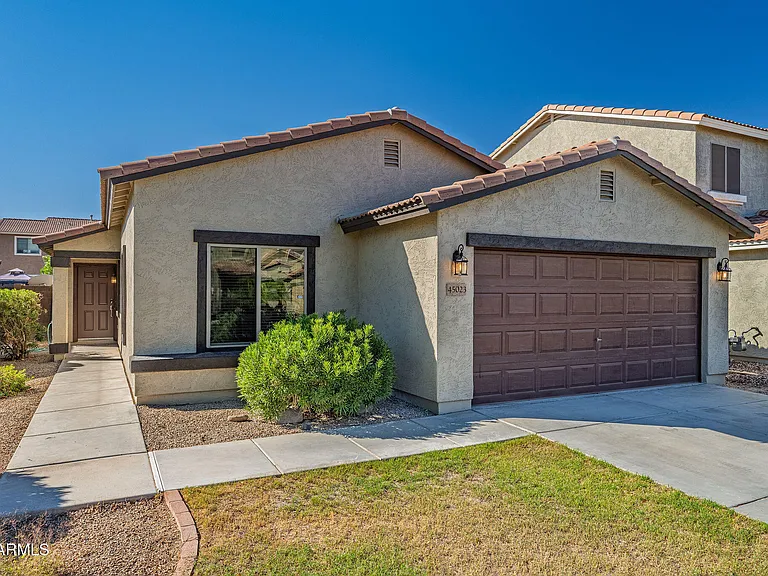 45023 W Miramar Rd — Photo 4