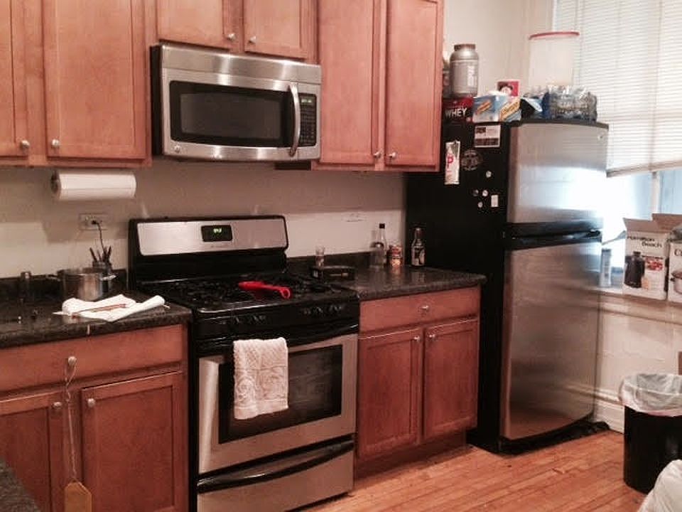 1st image of 3347 N Sheffield Ave #1