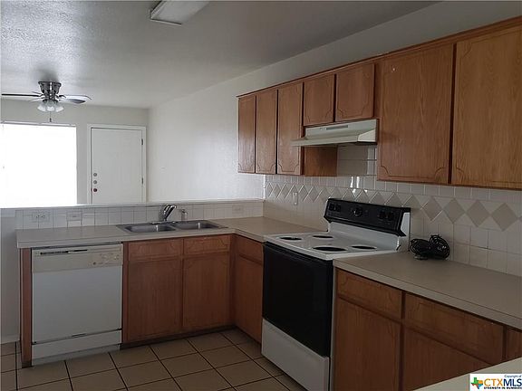 5th image of 3406 Hereford Ln APT D