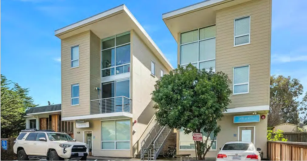 The Gem of Pacifica — Photo 1