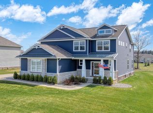 2399 Walnut View Dr, Howell, MI